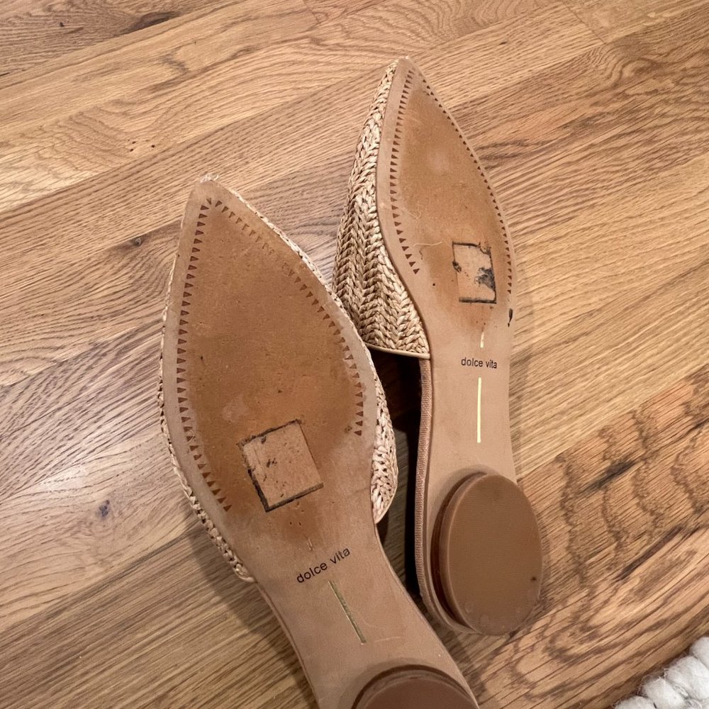 Good Condition, Dolce Vita Ezra Mule, Size 8.5 - Picture 4 of 7